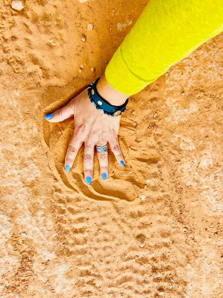 Cholita (the IOB?), warning you to stay on the path.