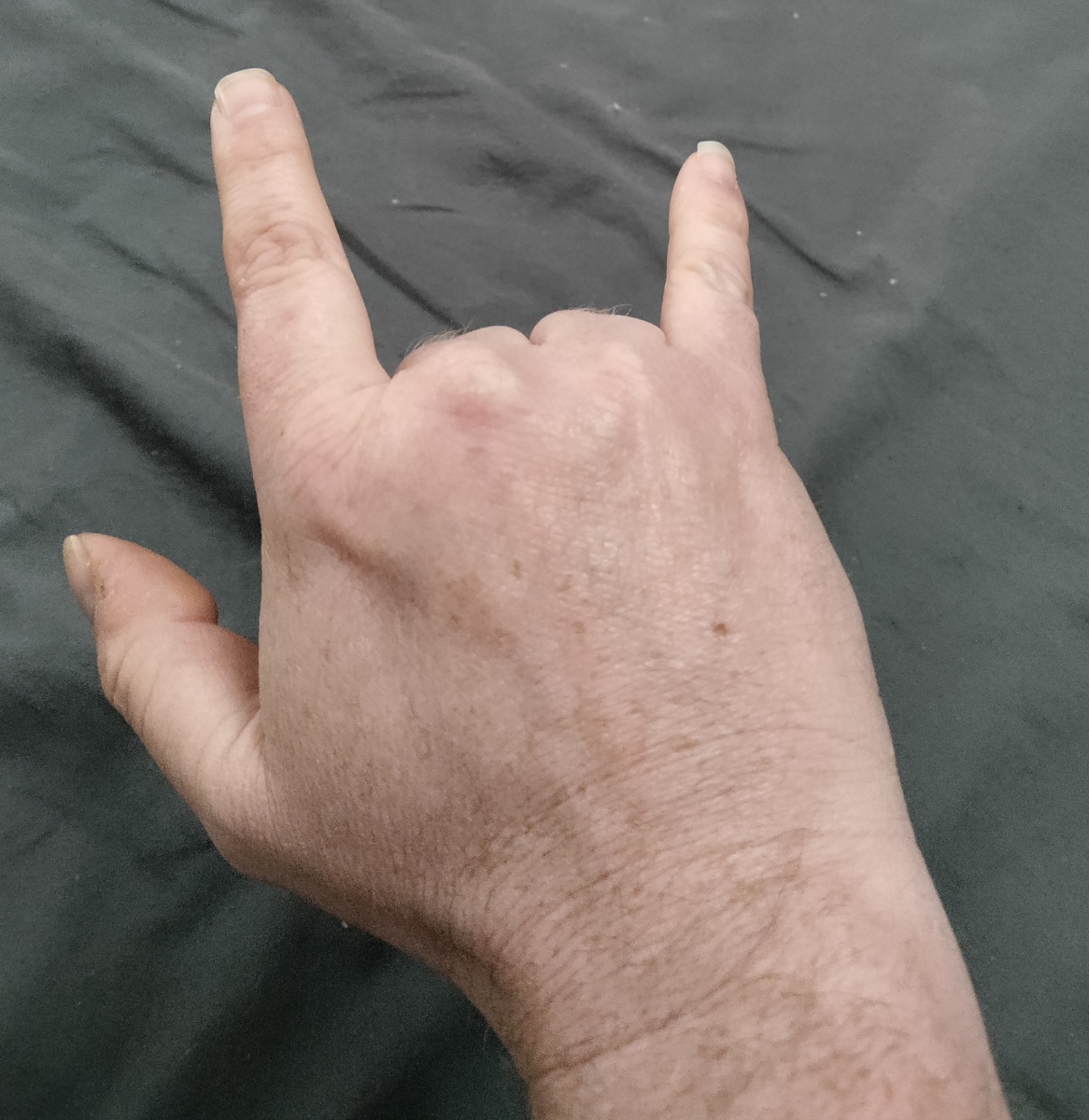 Another view of the second posture I've tried. It's slightly easier for me to pay attention to, possibly because it's new and unfamiliar